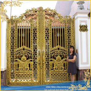 Công trình cổng nhôm đúc Hoa lá tây tại Vĩnh Cửu Biên Hòa