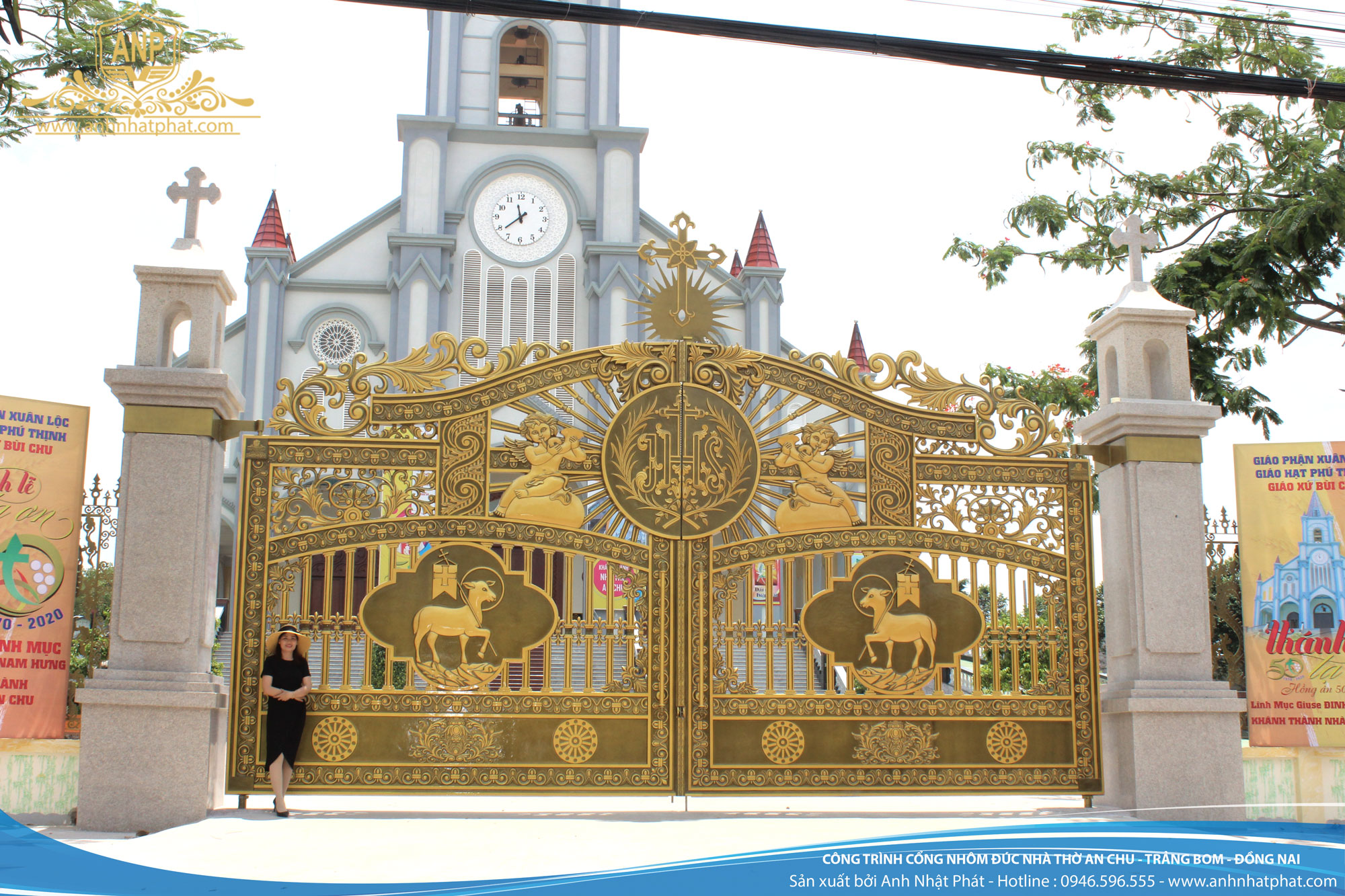 cổng nhôm đúc nhà thờ